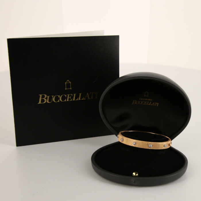 Brazalete Buccellati Macri Classica modelo mediano en oro rosa,  oro blanco y diamantes