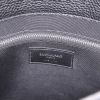 Bolso de mano Saint Laurent Sac de jour en cuero granulado negro - Detail D3 thumbnail