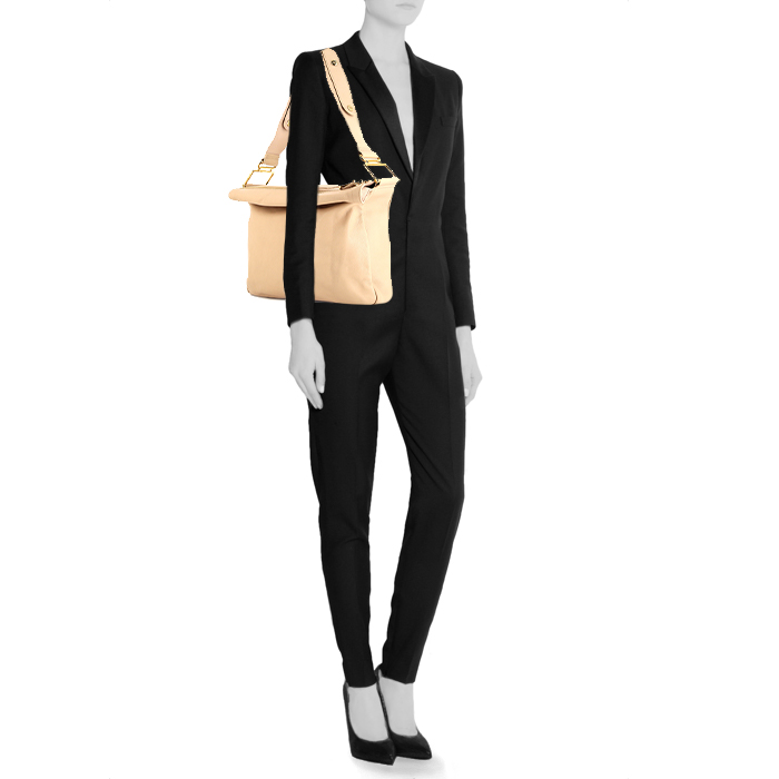 Bolso para llevar al hombro Chloé Angora en cuero beige - Detail D1