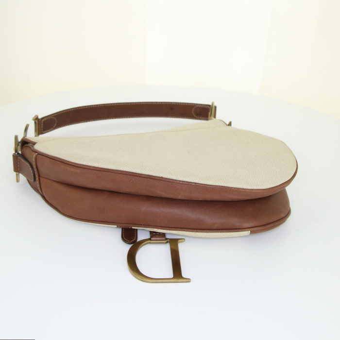 Borsa Dior Saddle in tela beige e pelle marrone - Detail D4