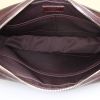 Louis Vuitton Messenger shoulder bag in brown taiga leather - Detail D2 thumbnail