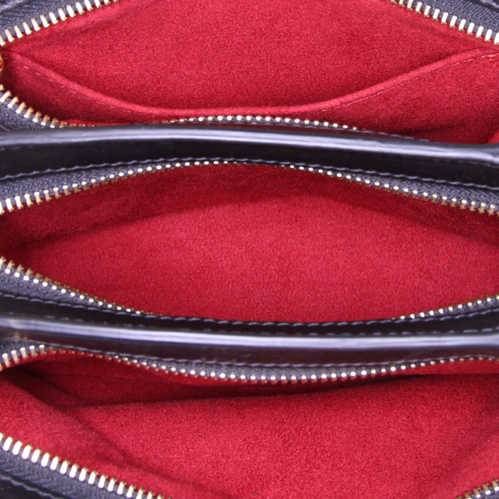 Christian Louboutin handbag in gold patent leather - Detail D3