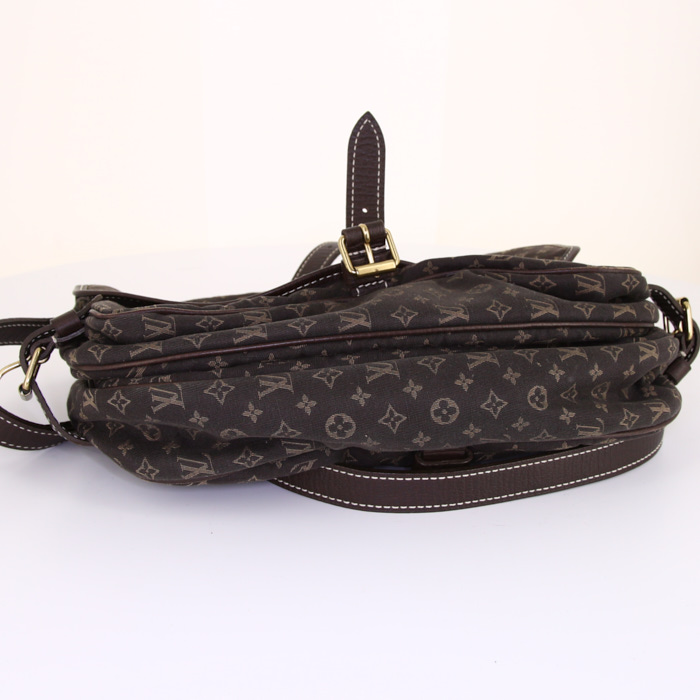 Borsa a tracolla Louis Vuitton Saumur modello medio in tessuto monogram marrone e pelle marrone - Detail D4