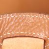 Bolso para llevar al hombro Hermès Virevolte en cuero color oro y cuero natural - Detail D4 thumbnail