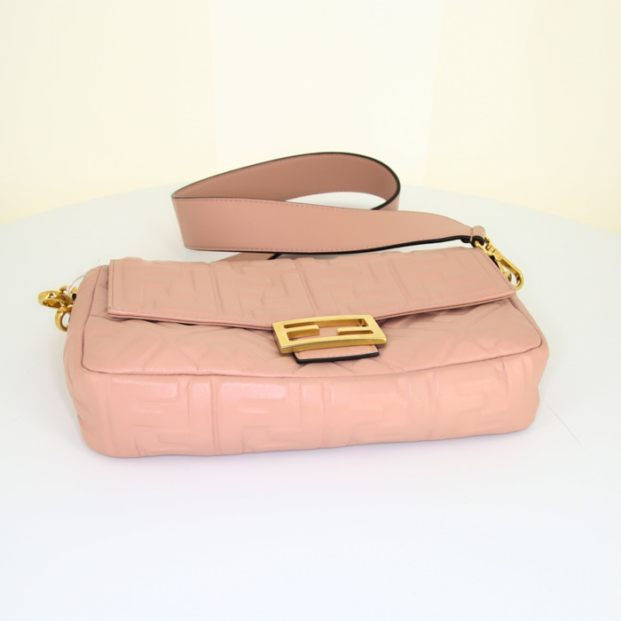 Borsa a tracolla Fendi Large Baguette in pelle trapuntata con motivo - Detail D5