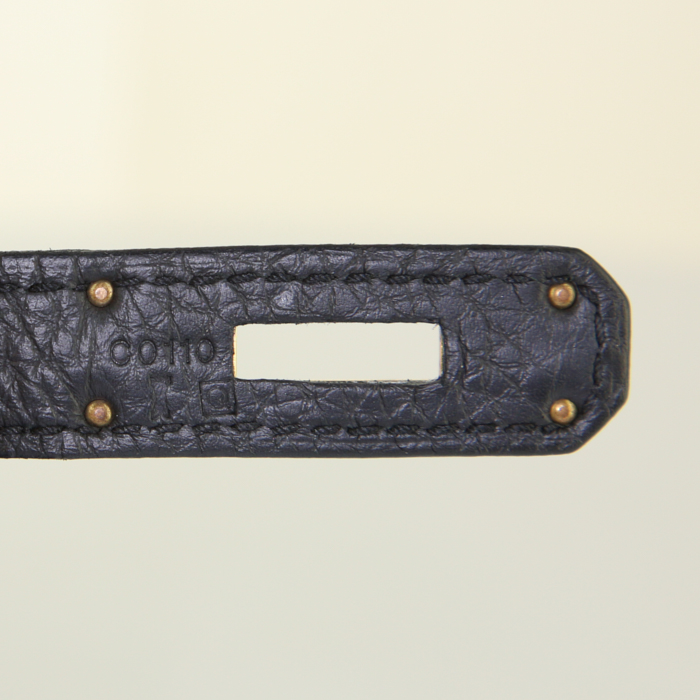 Hermes Kelly 32 cm handbag in black togo leather - Detail D5