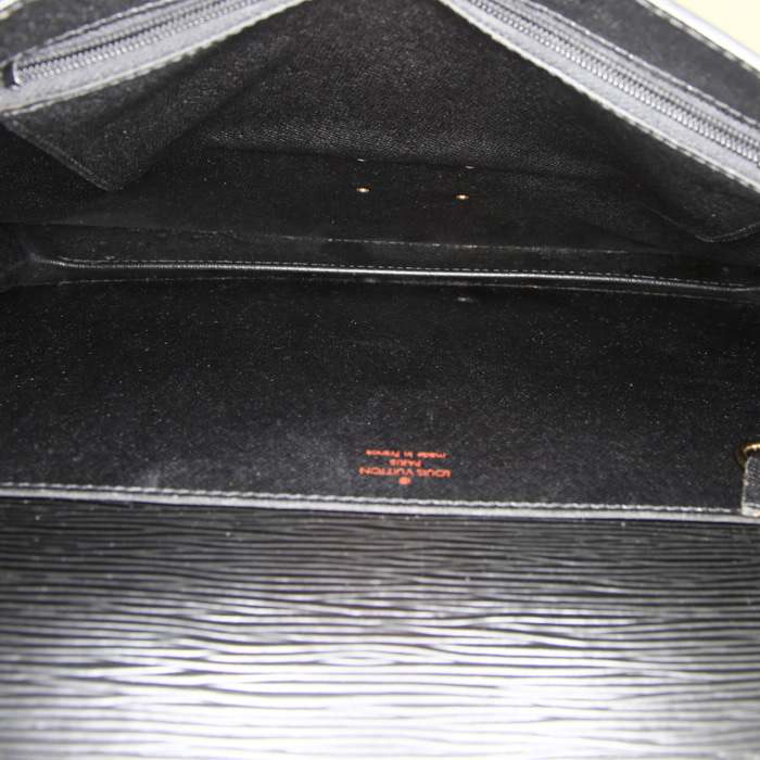 Porta-documentos Louis Vuitton Conseiller en cuero Epi negro - Detail D3