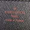Porta-documentos Louis Vuitton Conseiller en cuero Epi negro - Detail D4 thumbnail