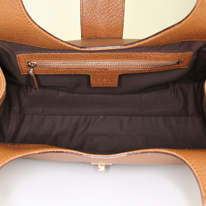 Bolso para llevar al hombro o en la mano Gucci Junco en cuero granulado marrón - Detail D2