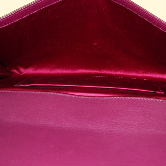 Bolsito de mano Saint Laurent Belle de Jour en cuero violeta - Detail D2