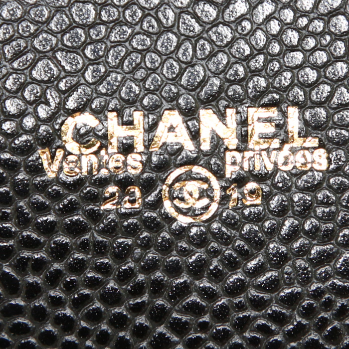 Portefeuille Chanel Classic Wallet en cuir grainé matelassé noir - Detail D3