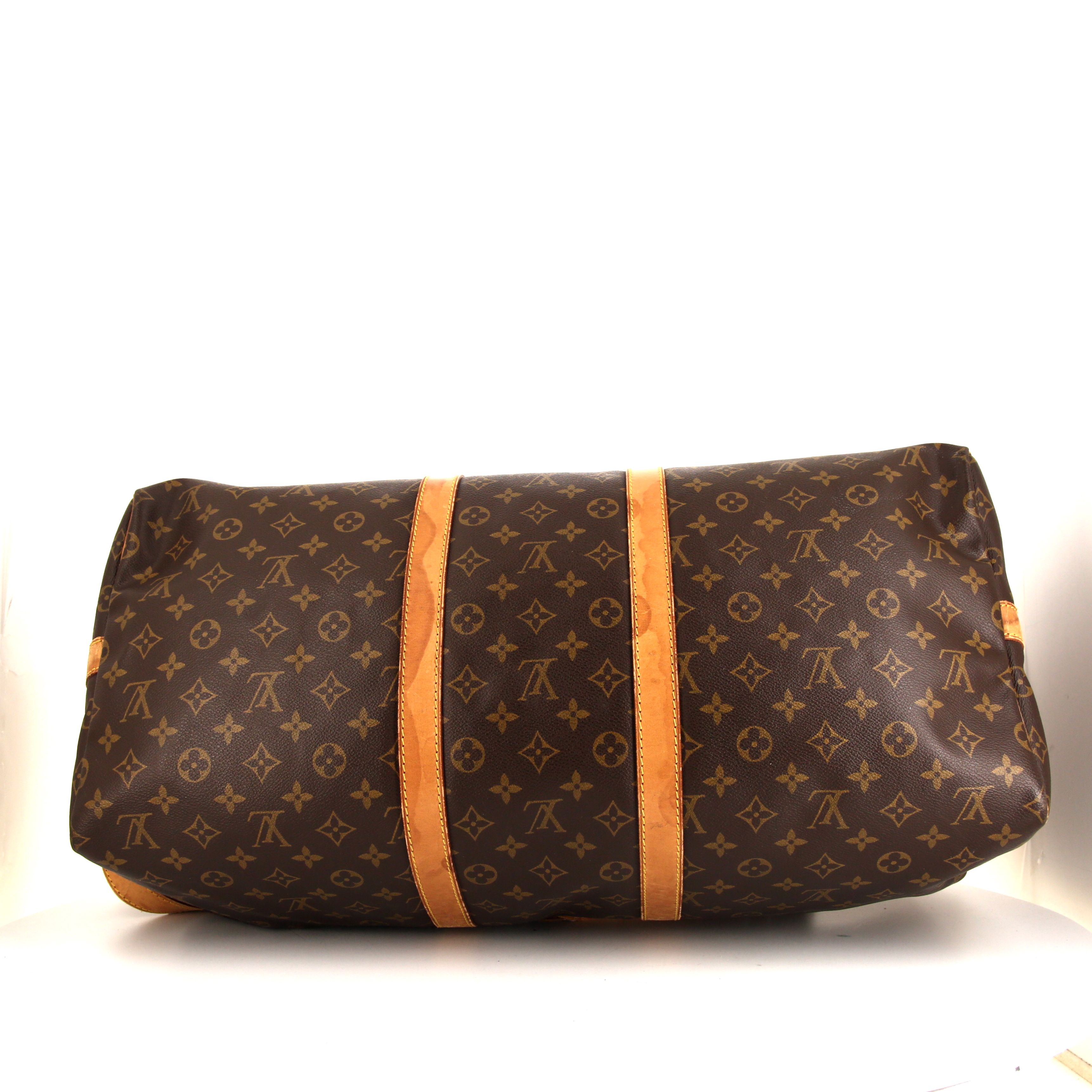 Sac de voyage Louis Vuitton Keepall 55 cm en toile monogram et cuir naturel - Detail D5