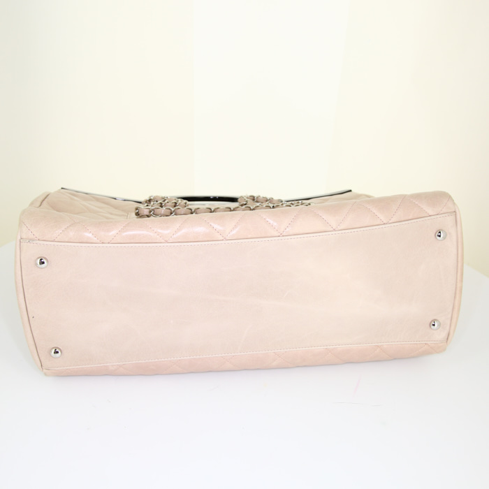 Bolso de CC Delivey Chanel en cuero acolchado beige - Detail D5