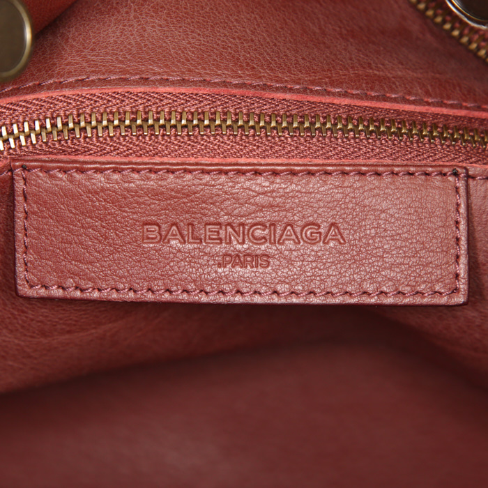 Balenciaga Classic City handbag in burgundy leather - Detail D4