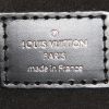 Pochette Louis Vuitton Montaigne in pelle Epi nera - Detail D3 thumbnail