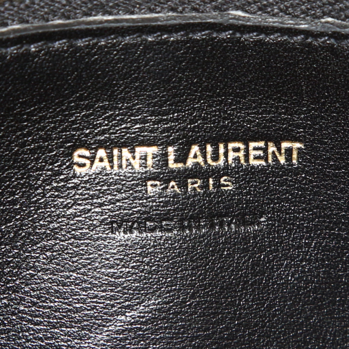 Yves Saint Laurent Chyc handbag in black chevron quilted leather - Detail D4