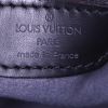 Louis Vuitton Bucket shopping bag in black epi leather - Detail D3 thumbnail