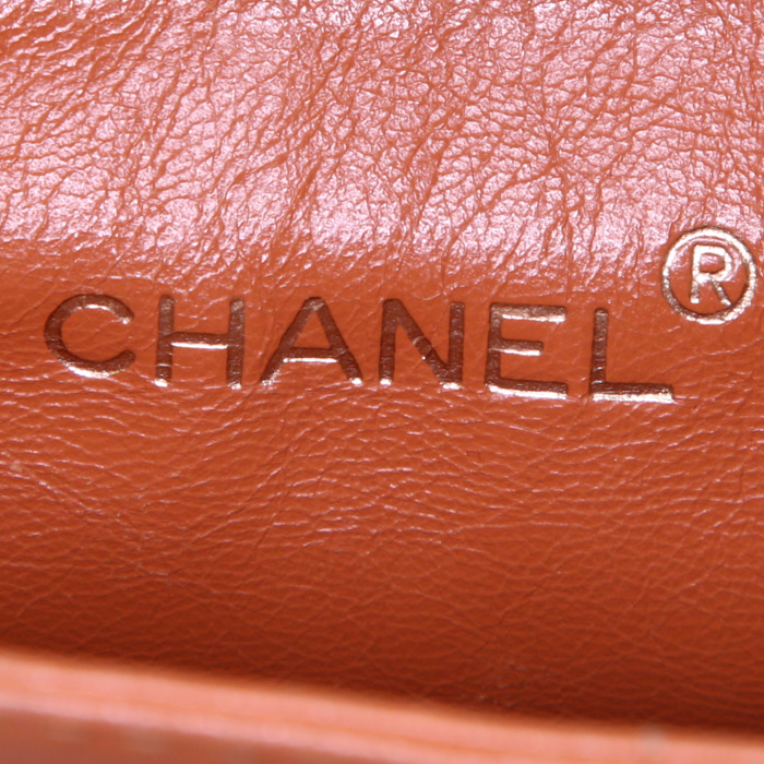 Chanel handbag in orange quilted leather - Detail D3