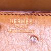 Bolso para llevar al hombro o en la mano Hermes Constance en avestruz color oro - Detail D4 thumbnail
