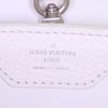 Louis Vuitton Capucines medium model handbag in white leather - Detail D5 thumbnail