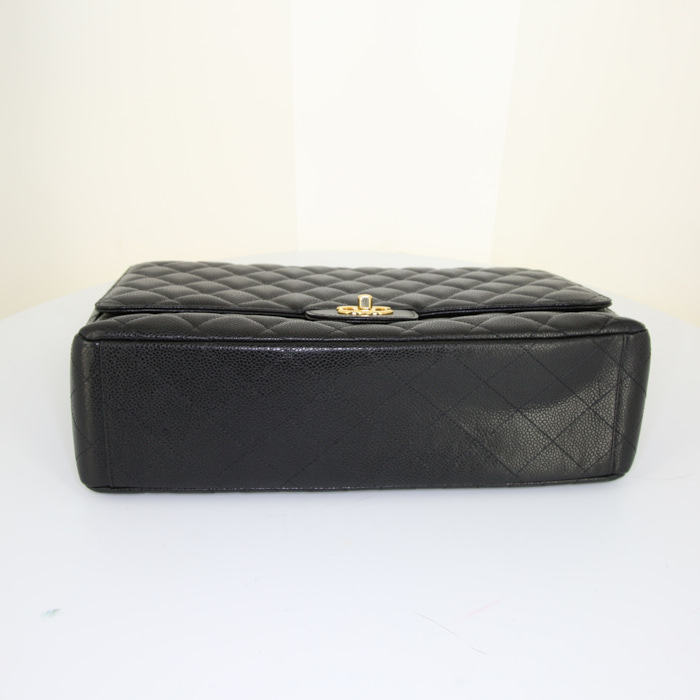 Borsa a tracolla Chanel Timeless jumbo in pelle martellata e trapuntata nera - Detail D5