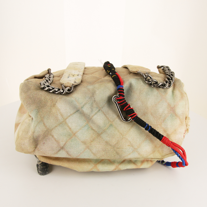 Chanel Graffiti Editions Limitées backpack in beige canvas - Detail D4