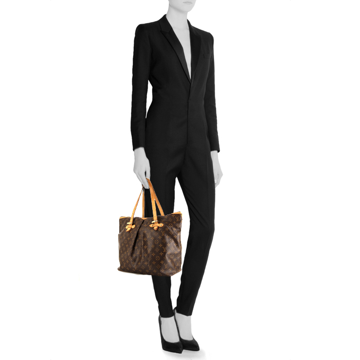 Bolso de mano Louis Vuitton Palermo en lona Monogram revestida marrón y cuero natural - Detail D1