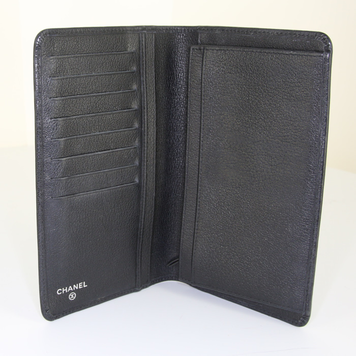Chanel Camelia - Wallet wallet in black grained leather - Detail D2
