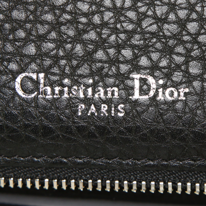 Dior Diorama shoulder bag in black grained leather - Detail D4