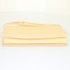 Louis Vuitton Honfleur pouch in yellow epi leather - Detail D4 thumbnail