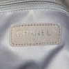 Borsa a tracolla Chanel 2.55 in paillettes dorate argento e bianche e pelle verniciata verde kaki - Detail D4 thumbnail