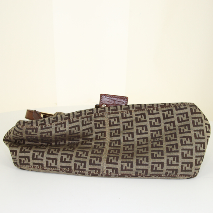 Mamma BAG【FENDI】Large Mamma Baguette Large Leather Gray | Fendi