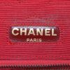 Bolso de mano Chanel en lona acolchada azul y cuero negro - Detail D4 thumbnail