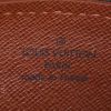 Bolso de mano Louis Vuitton Papillon en lona Monogram revestida marrón y cuero natural - Detail D3 thumbnail
