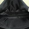 Bolsa de viaje Chanel Chanel Voyage en cuero acolchado negro - Detail D3 thumbnail