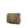 Chanel Timeless Maxi Jumbo handbag in khaki quilted leather - 00pp thumbnail