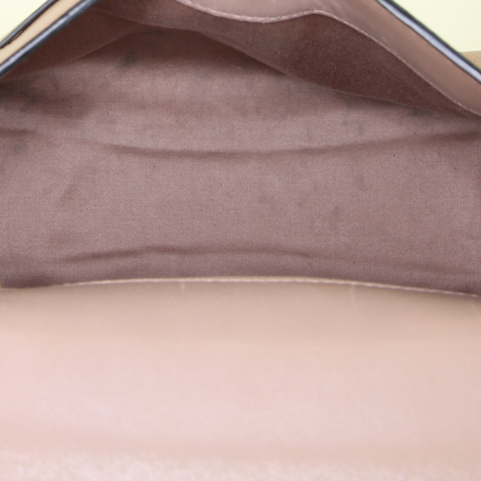 Bolso de mano Miu Miu en cuero beige rosado - Detail D4