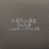 Sac bandoulière Hermès Jypsiere 34 cm grand modèle en cuir togo gris - Detail D3 thumbnail