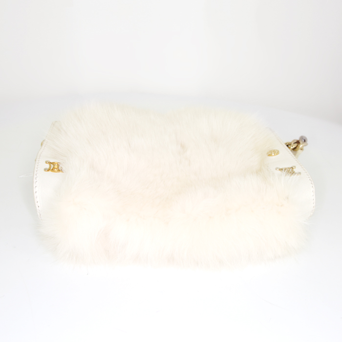 Celine Vintage bag worn on the shoulder or carried in the hand in white furr and white leather - Detail D4