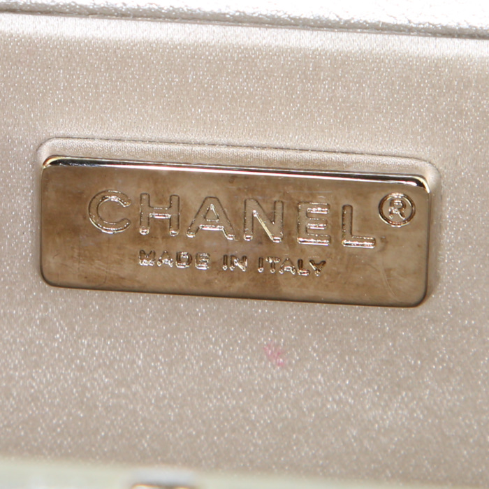 Borsettina da sera Chanel Ice Cube in plastico trasparente e pelle argentata - Detail D4