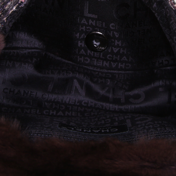 Borsa da spalla o a mano Chanel Editions Limitées in pelliccia marrone e tweed viola - Detail D3