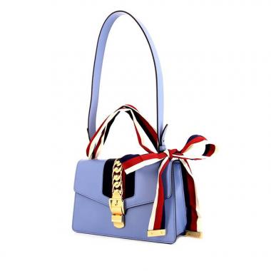 Bolso de mano Gucci Sylvie modelo pequeño en cuero azul