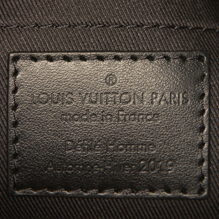 Malle Louis Vuitton Petite Malle en cuir noir et multicolore - Detail D3