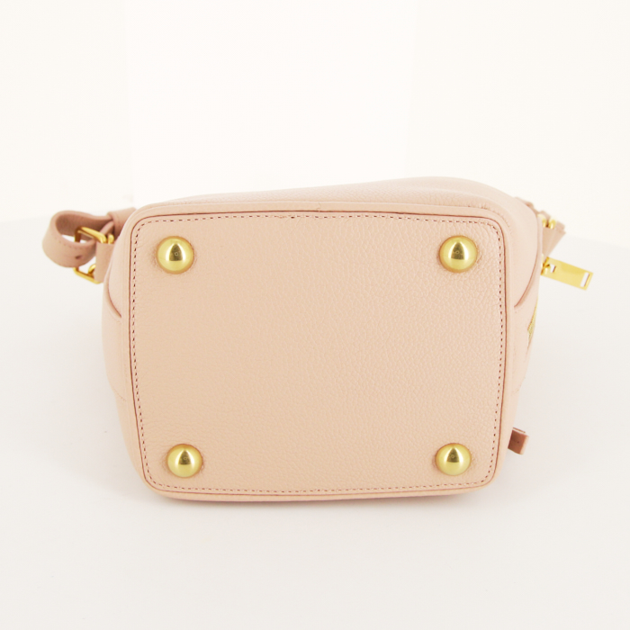 Bolso bandolera Saint Laurent Emmanuelle en cuero rosa pálido - Detail D5