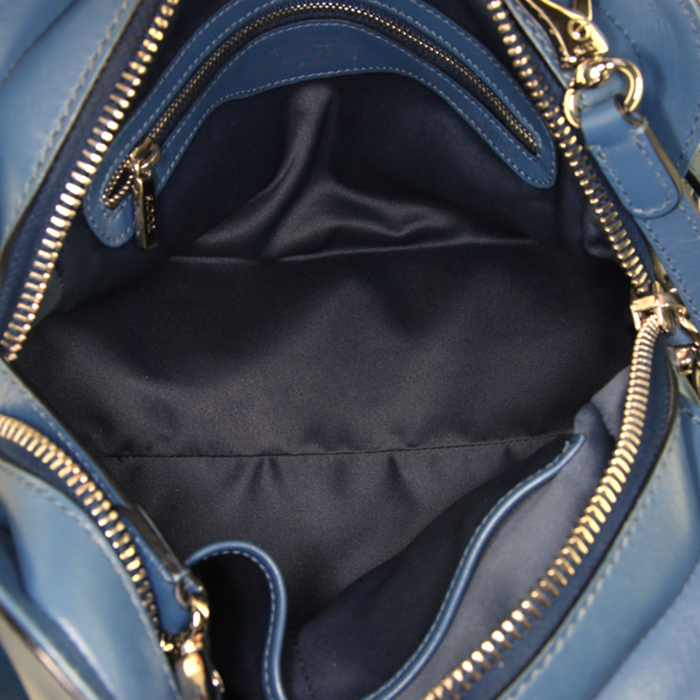 Sac bandoulière Tod's en cuir bleu - Detail D3