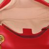 Sac bandoulière Gucci GG Marmont petit modèle en cuir matelassé rouge - Detail D3 thumbnail