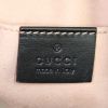 Bolso bandolera Gucci GG Marmont mini en cuero acolchado negro - Detail D3 thumbnail