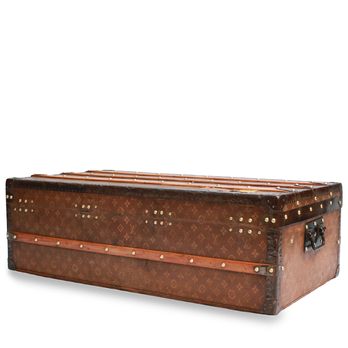 Louis Vuitton Malle Cabine trunk in brown monogram canvas - Detail D1