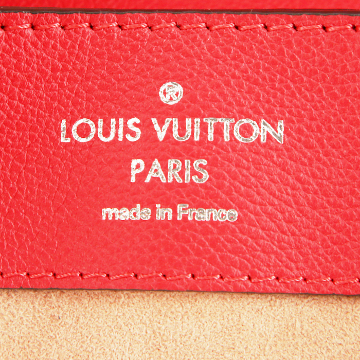 Sac à dos Louis Vuitton Lockme en cuir rouge - Detail D3