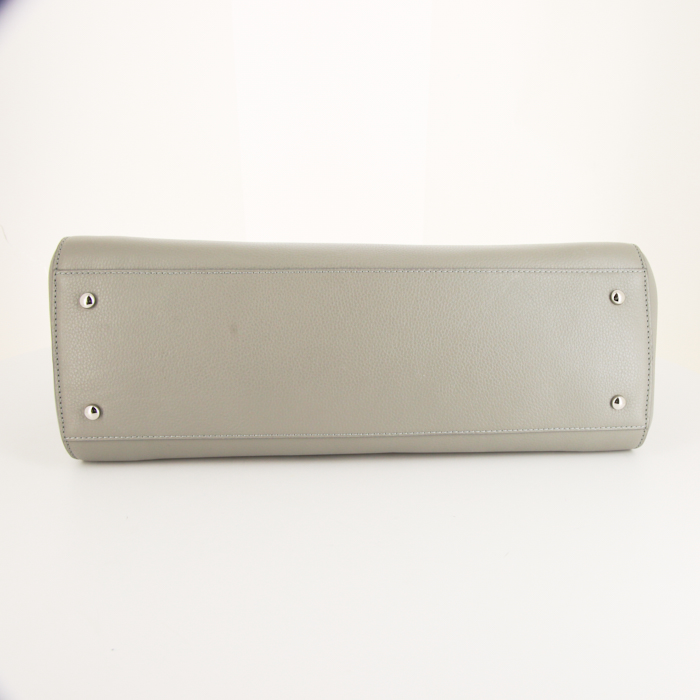 Chanel Neo Executive large shopping bag in grey grained leather - Detail D5